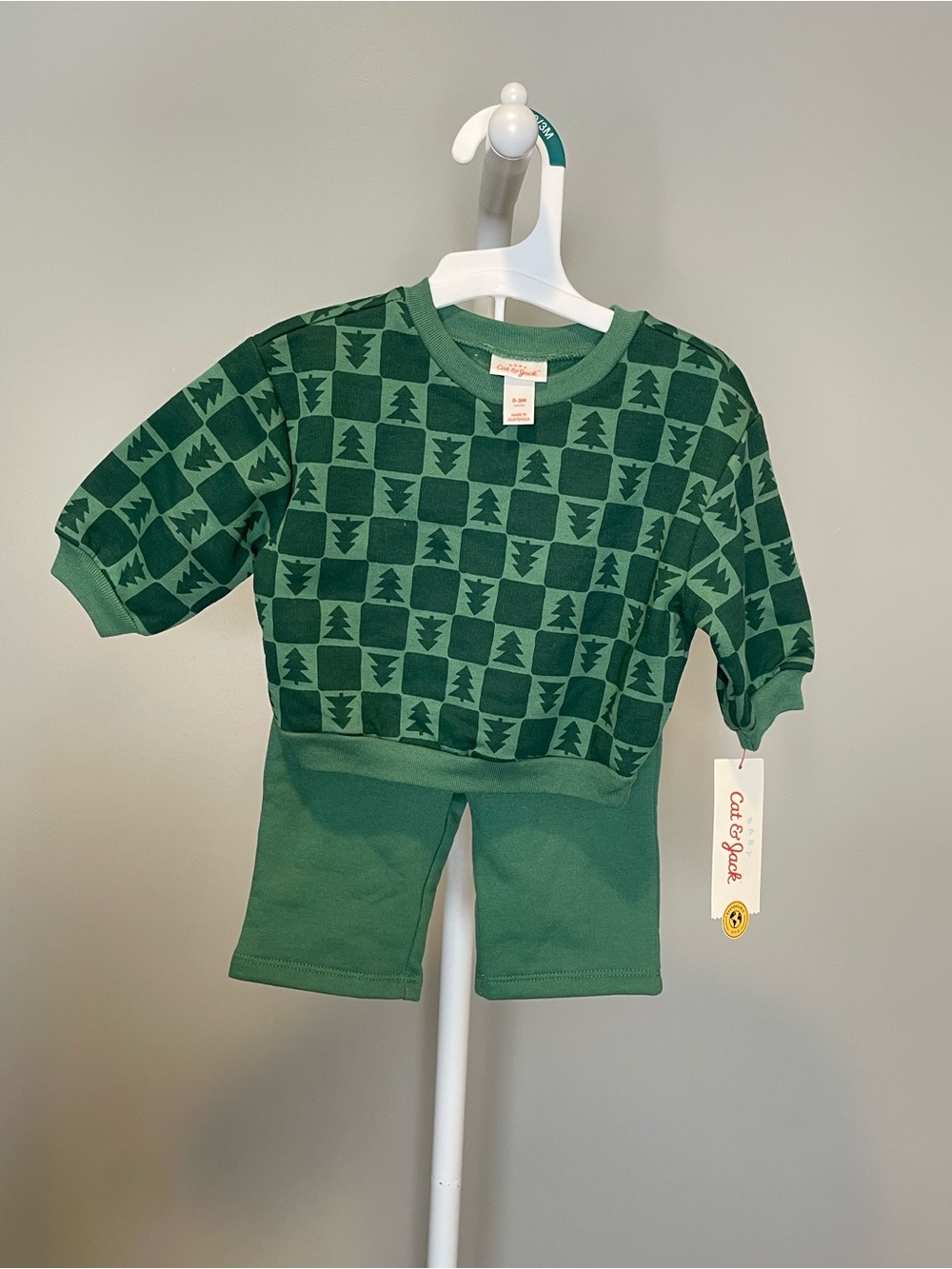 Cat & Jack Green Checkered Tree Sweatshirt & Sweatpants Set - Size 0-3 Mo. NWT